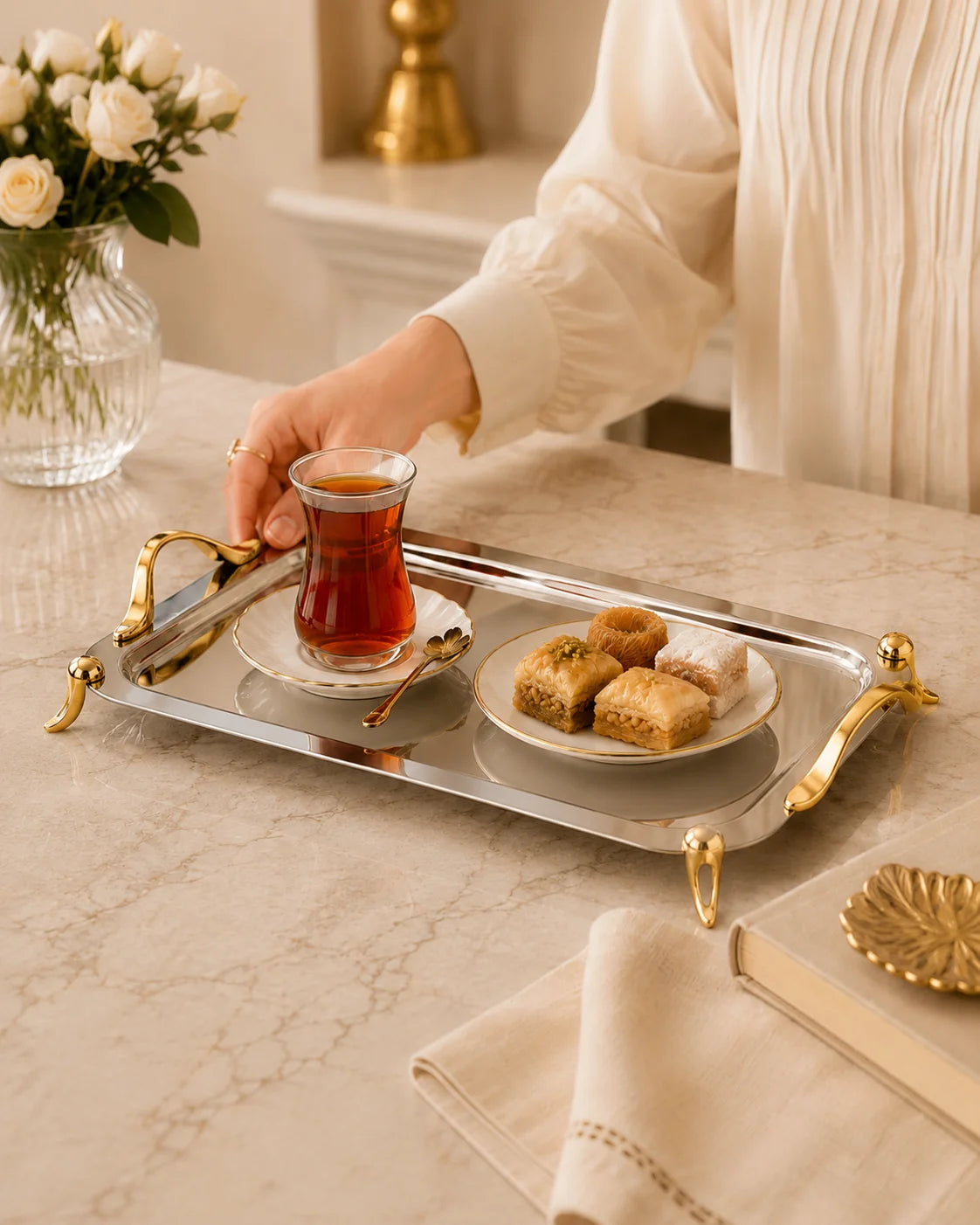 Ozlife Ecrin Footed Trays - Gold