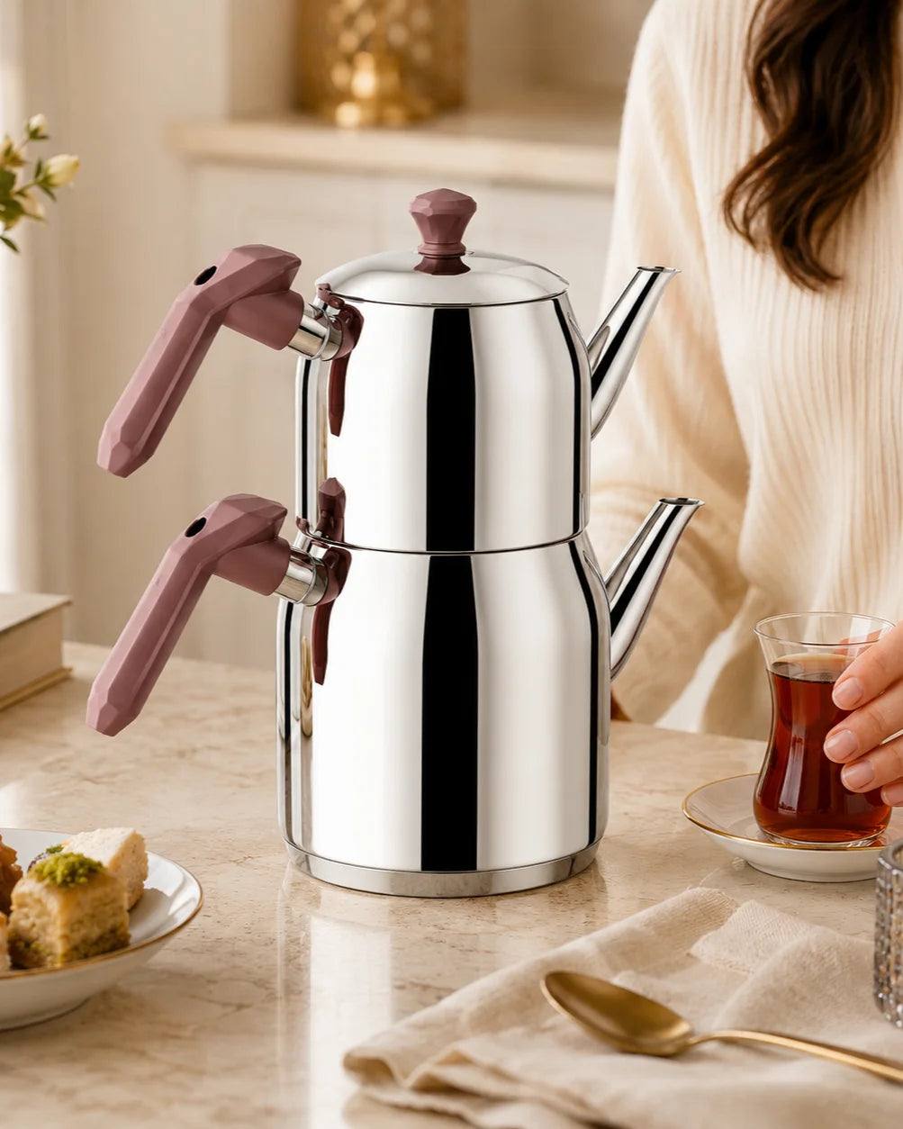 Ozlife GALA Teapot Set – Rose Bakelite Handle